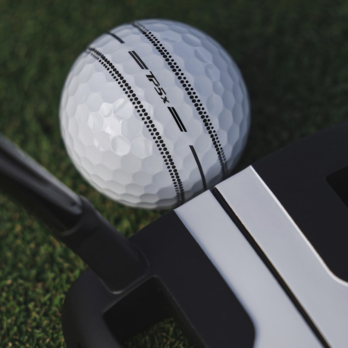 TaylorMade 2026 TP5x Stripe Golf Ball